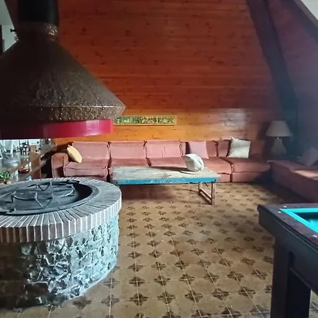 House With A Large Garden And A Pool Holiday home *